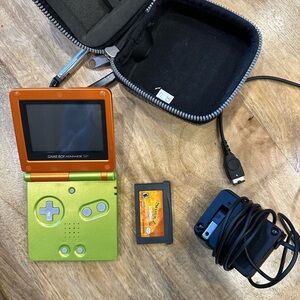 SOLD Nintendo Gameboy Advance SP AGS-001 Shrek Limited Edition Green & Orange